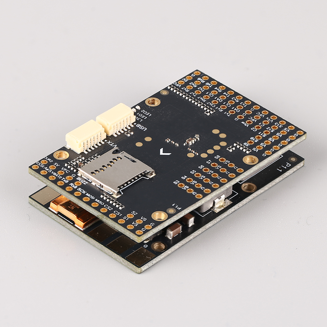 TBS LUCID H7 WING FC Dual Gyro - đánh giá và giá Drone Frame
